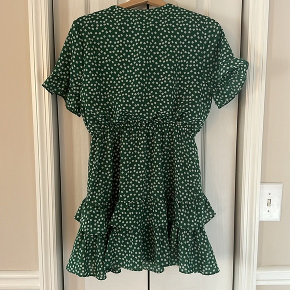 Green and white flouncy sundress - Picture 3 of 4